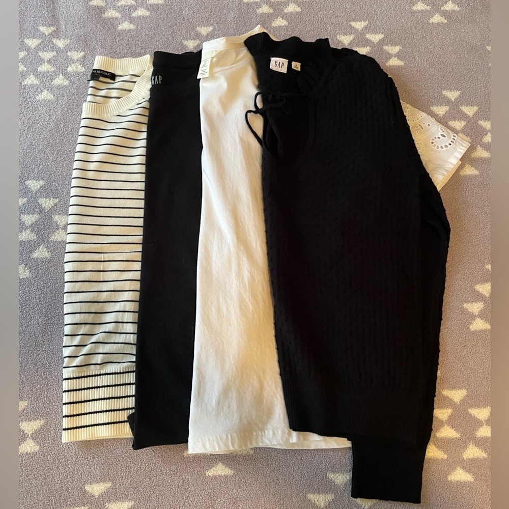 Banana Republic, GAP, H&M women’s 4 tops bundle size M